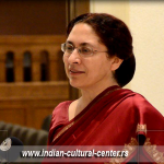 Ambasadorka Indije u Srbiji Narinder Čauhan prilkom otvaranja Festivala indijskog filma u Muzeju filmskog arhiva u Srbiji 2013.
